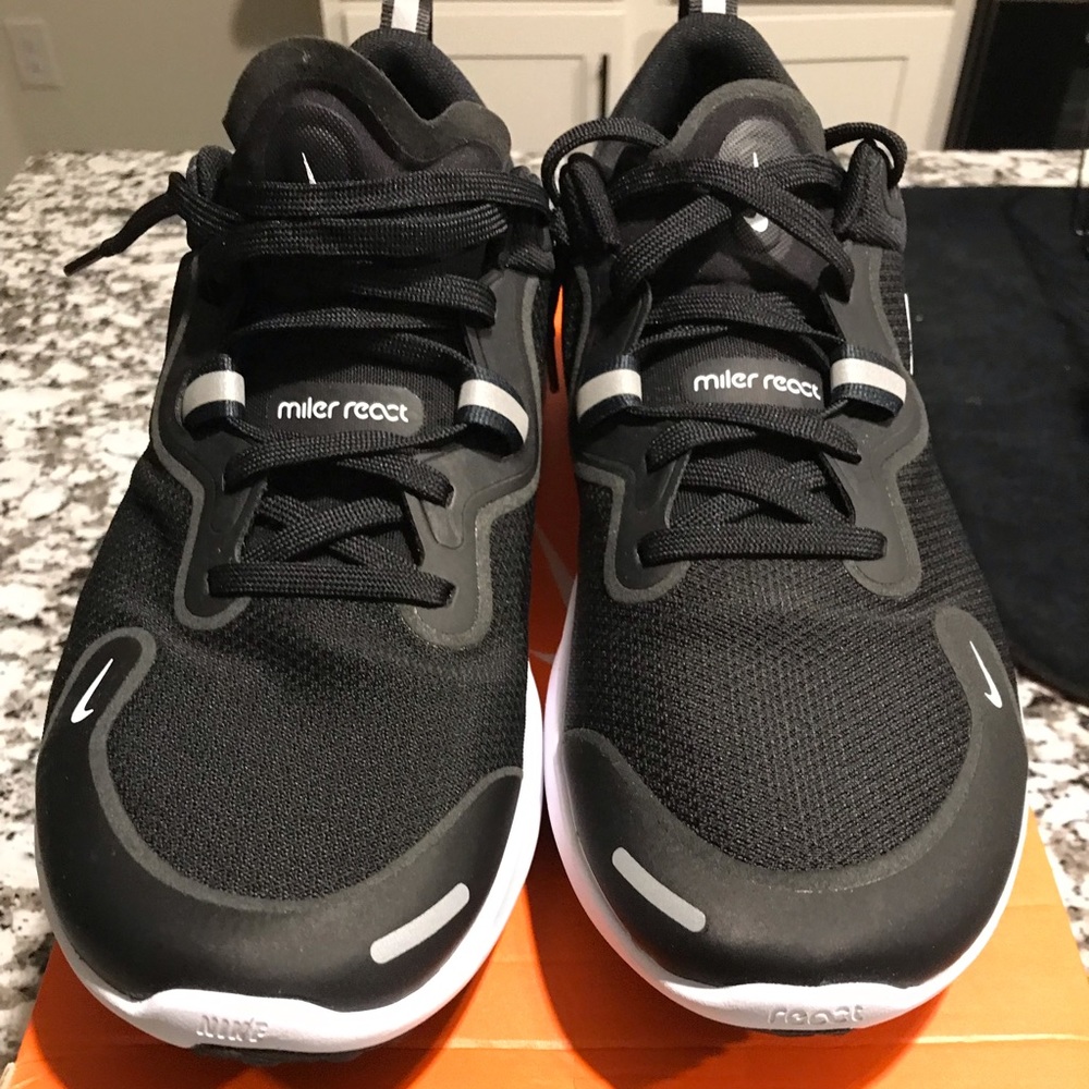Nike Miler React Men NWT